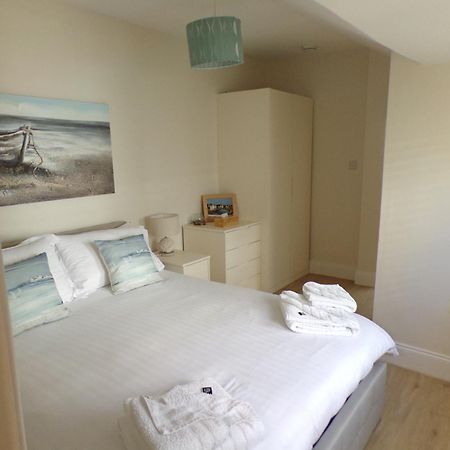 3Thedome - Luxury Ground Floor Apartment Opposite The Beach, Бартон-он-Си Экстерьер фото