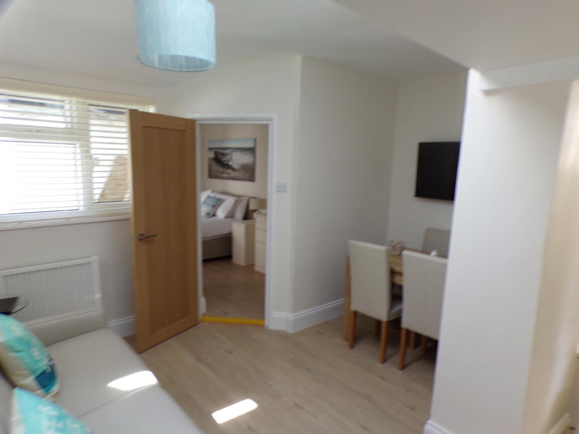 3Thedome - Luxury Ground Floor Apartment Opposite The Beach, Бартон-он-Си Экстерьер фото