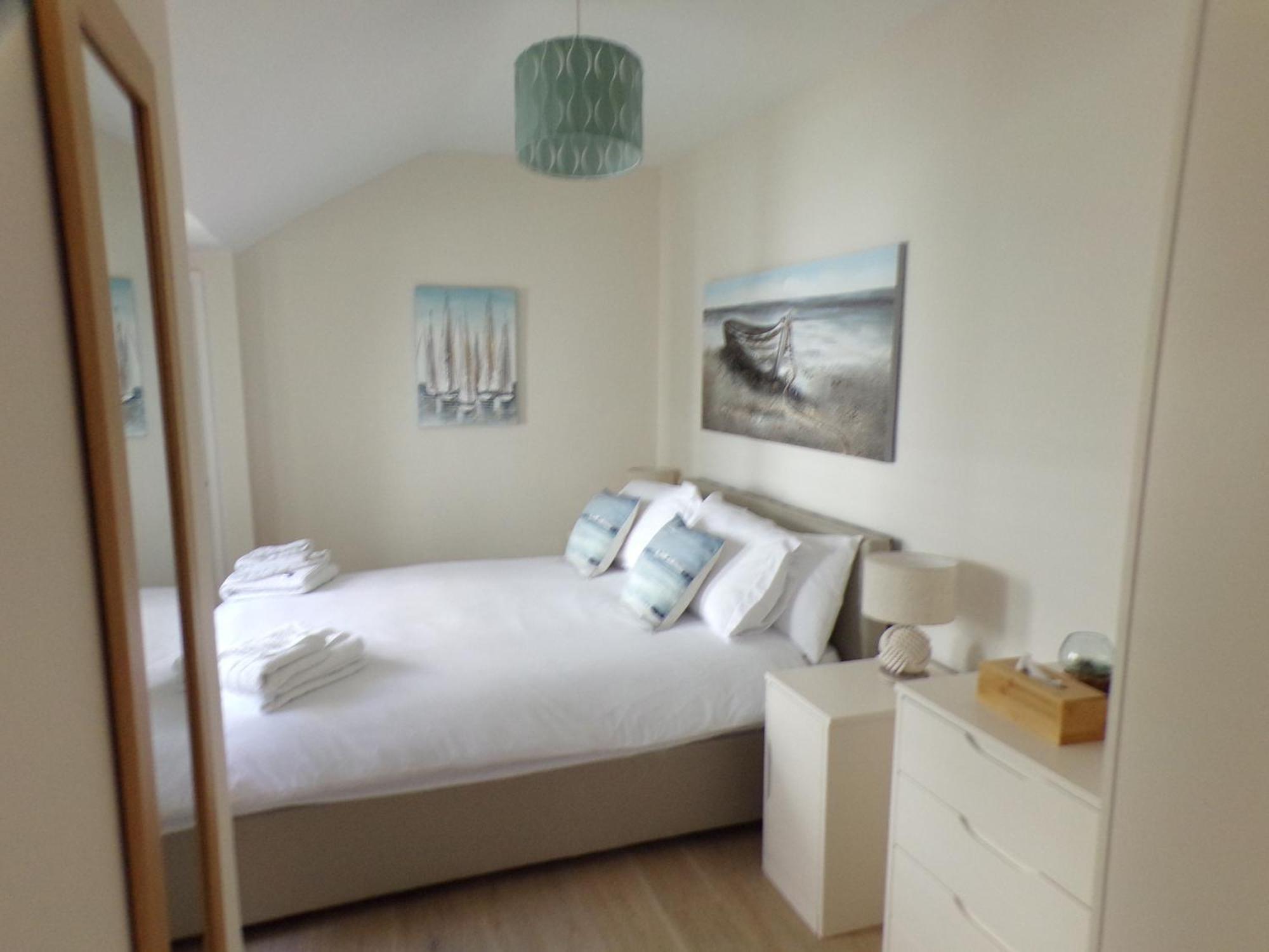 3Thedome - Luxury Ground Floor Apartment Opposite The Beach, Бартон-он-Си Экстерьер фото